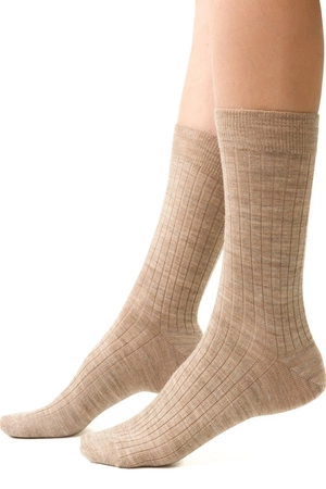 Beigefarbene, druckfreie Damensocken aus Merinowolle von Steven