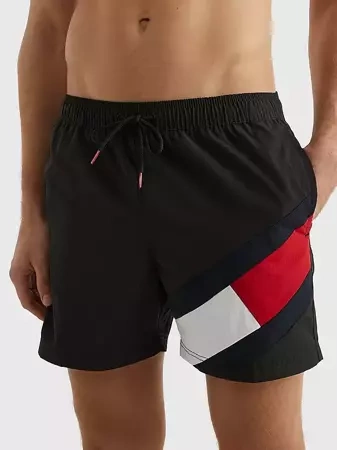 Szorty kąpielowe z flagą Tommy Hilfiger czarne UM0UM02048