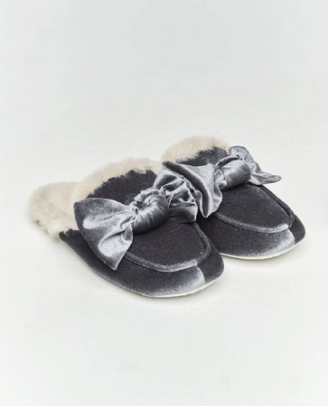 Selmark Women&#39;s Slip-On Slippers Gray PC128